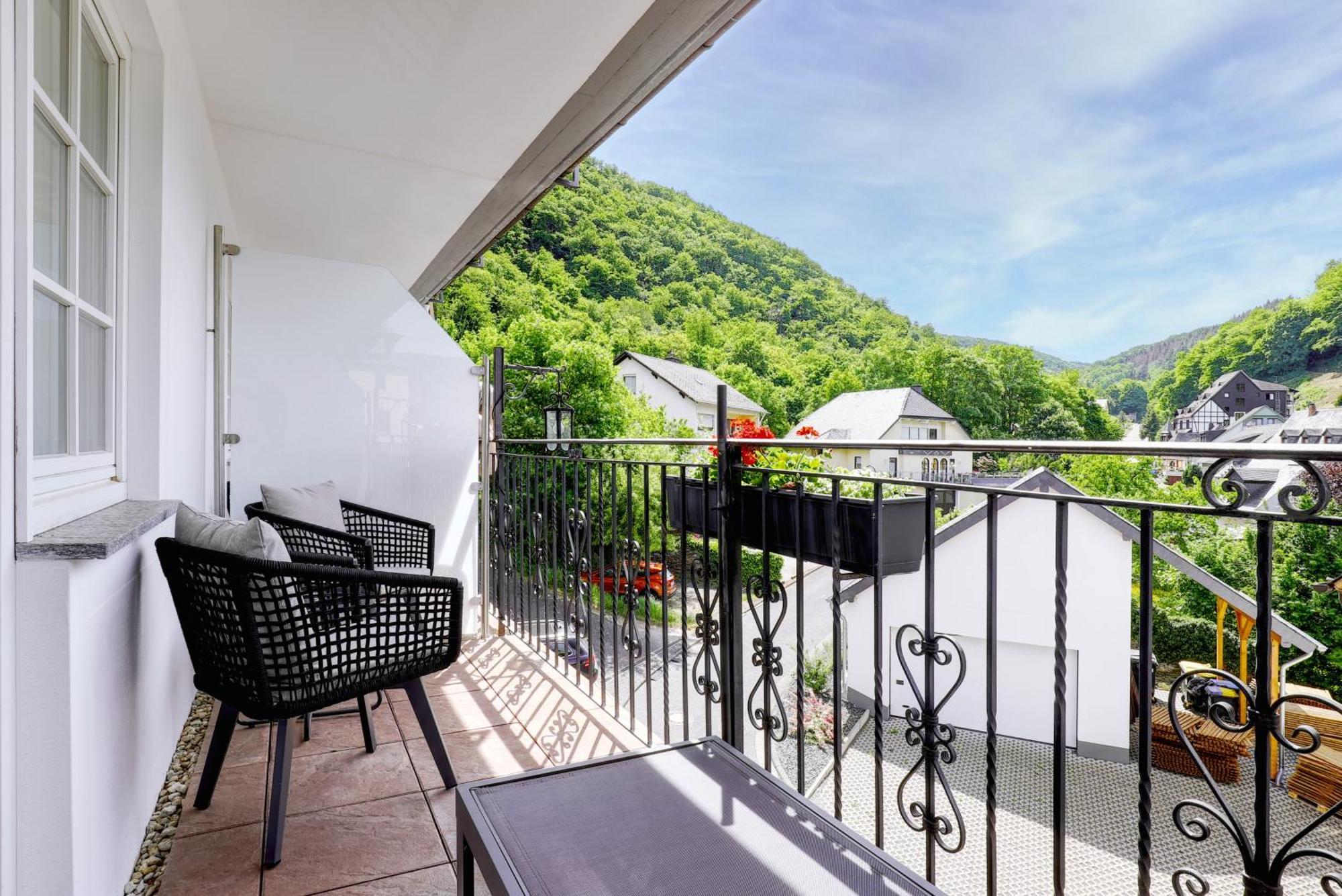 Hotel Lipmann "Am Klosterberg" Beilstein  Zewnętrze zdjęcie