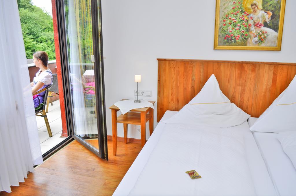Hotel Lipmann "Am Klosterberg" Beilstein  Zewnętrze zdjęcie